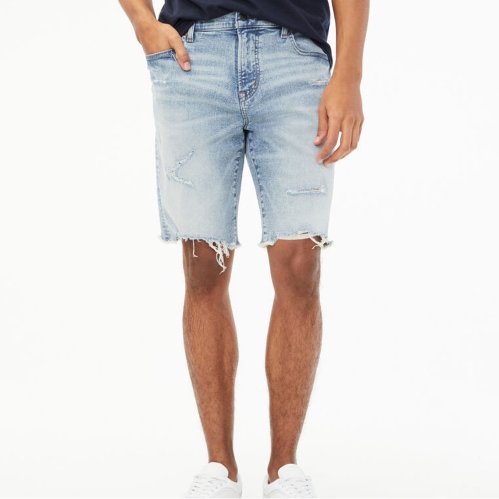 Aeropostale Cut Off Distressed Denim Jean Shorts Raw Hem Size 29